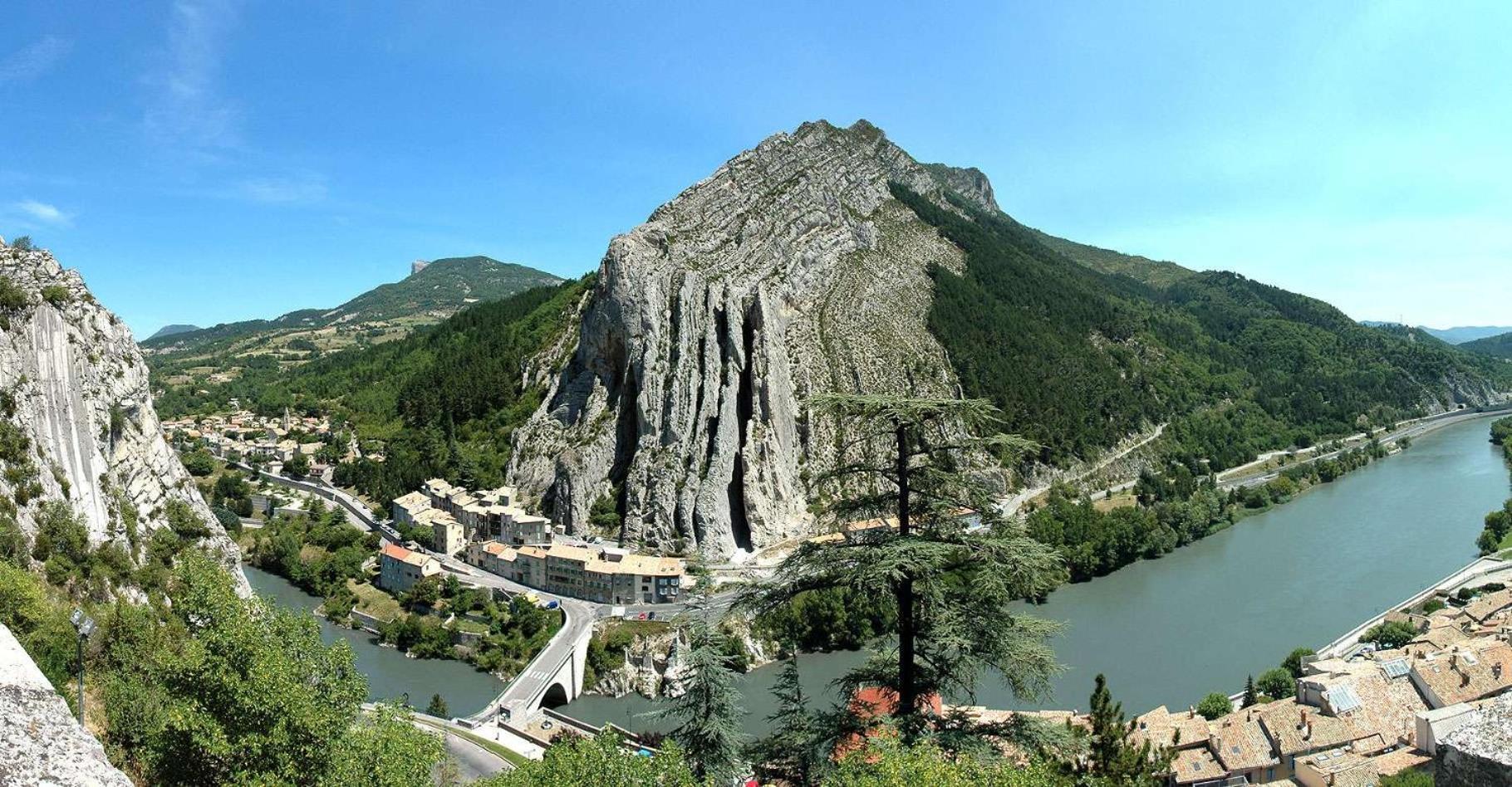 Appartement Entre Sisteron Et Gorges De La Meouge " Les Hauts De Toscane " Ribiers Dış mekan fotoğraf